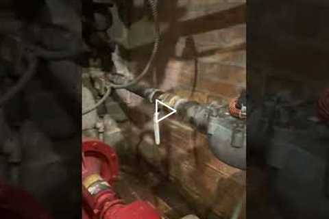 Emergency valve replacement by Chicago Plumbers at Rocket Plumbing #shorts