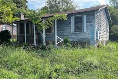 YOUNG girl STRUGGLING and needing HELP gets a FREE yard clean up on NEGLECTED property