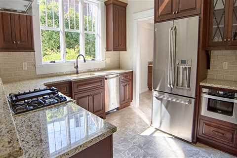 When should kitchen cabinets be replaced?
