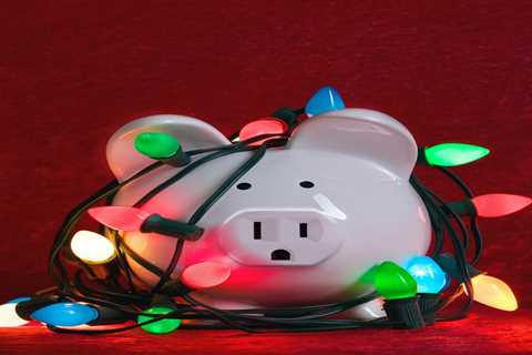 How Much Extra Do Your Christmas Lights Cost You On Your Electric Bill?