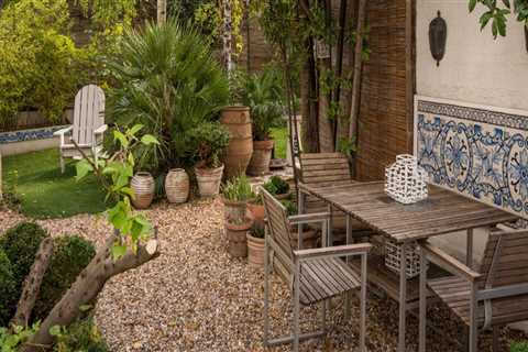 Creating a Cozy Outdoor Oasis with Minimal Effort and Expense