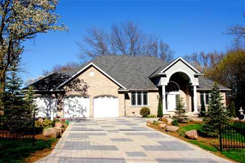 How To Choose The Right Pavestone For Your Driveway