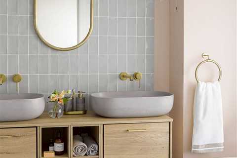 Decorating Ideas For Small Bathrooms