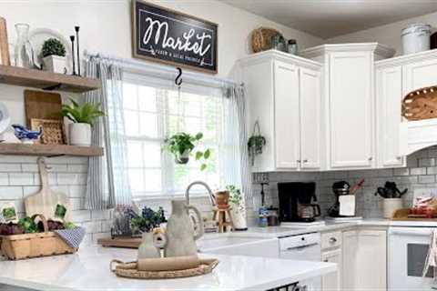 SUMMER FARMHOUSE KITCHEN 2023 DECORATING IDEAS