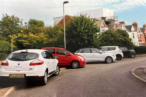 Can I Legally Park on a Grass Verge?