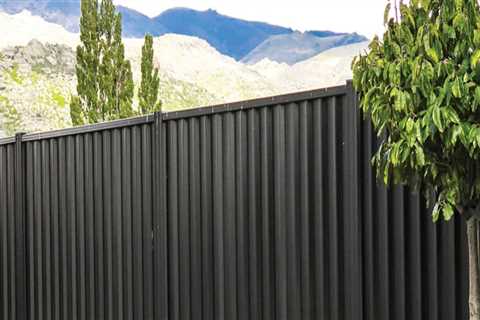 The Rising Popularity of Color Steel Fencing