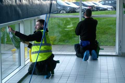 Woolley Commercial Window Cleaning One Off Deep Cleans And Office Cleaners