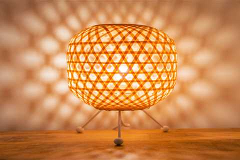 Vintage 1920s Table Lamp: Brighten your Space