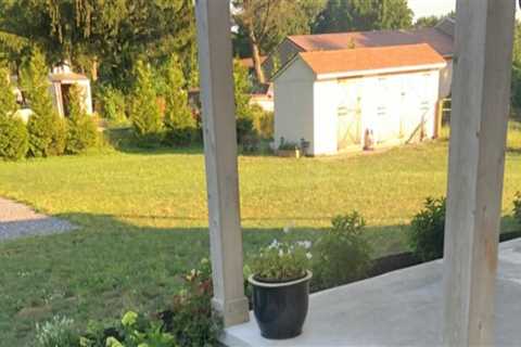 Maintaining Edging and Mulch for a Beautiful Landscape