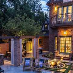 Creating an Outdoor Entertainment Area: Maximizing Your Home's Curb Appeal