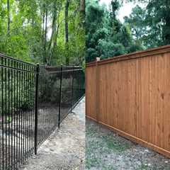 Aluminum Fences vs. Wooden Fences: A Comprehensive Comparison