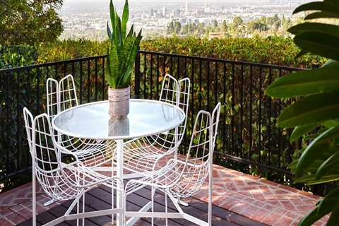 Outdoor Furniture Trends: A Comparison Between Residential and Commercial Spaces