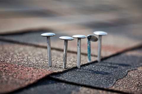 What Size Roofing Nails for Asphalt Shingles